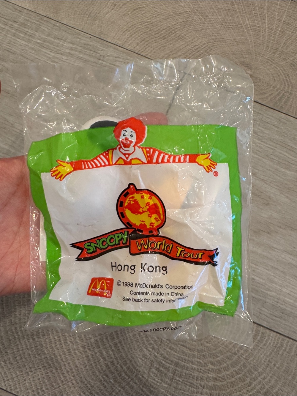 McDonald's Snoopy World Tour 1998 Hong Kong Toy